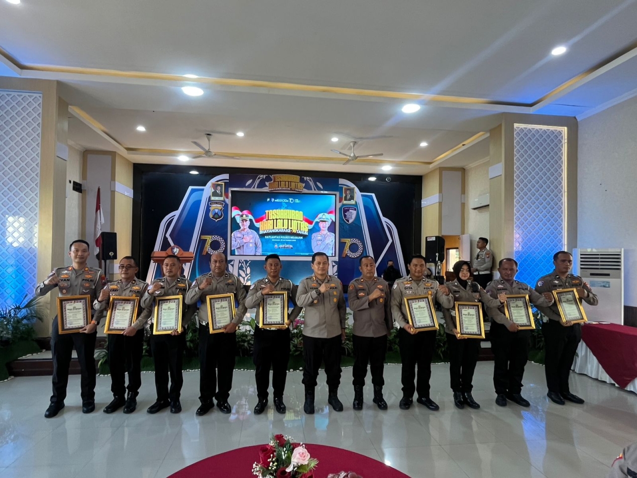 Kapolres Nganjuk Hadiahkan Umroh untuk Anggota Satlantas Berprestasi di Puncak HUT Lalu Lintas ke-70