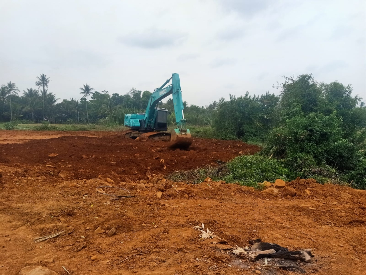 Suplier Diduga Ambil Tanah Urugan Tanpa Izin Lingkungan, Warga Minta Proses Hukum