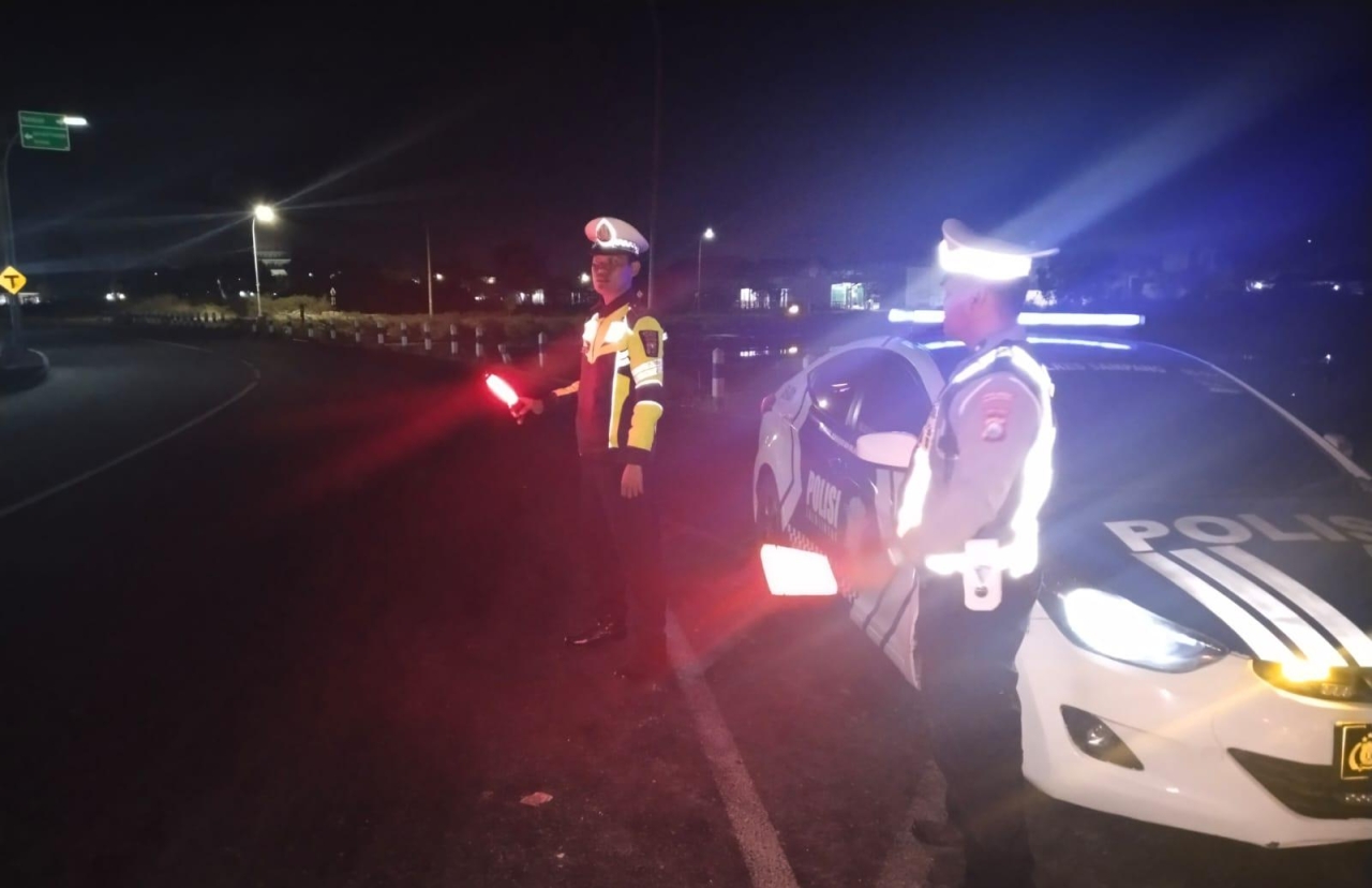 Patroli Malam Blulight Satlantas Polres Sampang: Meningkatkan Keamanan dan Keselamatan