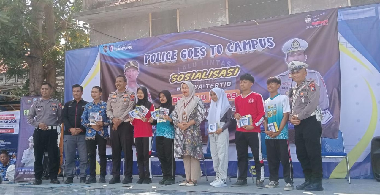 Bapenda Kabupaten Sampang Dukung Kegiatan Satlantas Polres Sampang di STIKES Sukma Wijaya