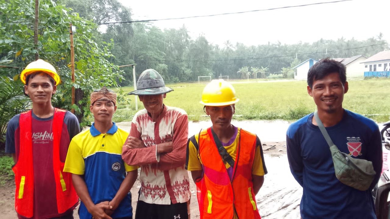 Warga Sukawaris, Cikiruhwetan, dan Tanjungan Apresiasi Pembangunan Jalan dari Pemerintah