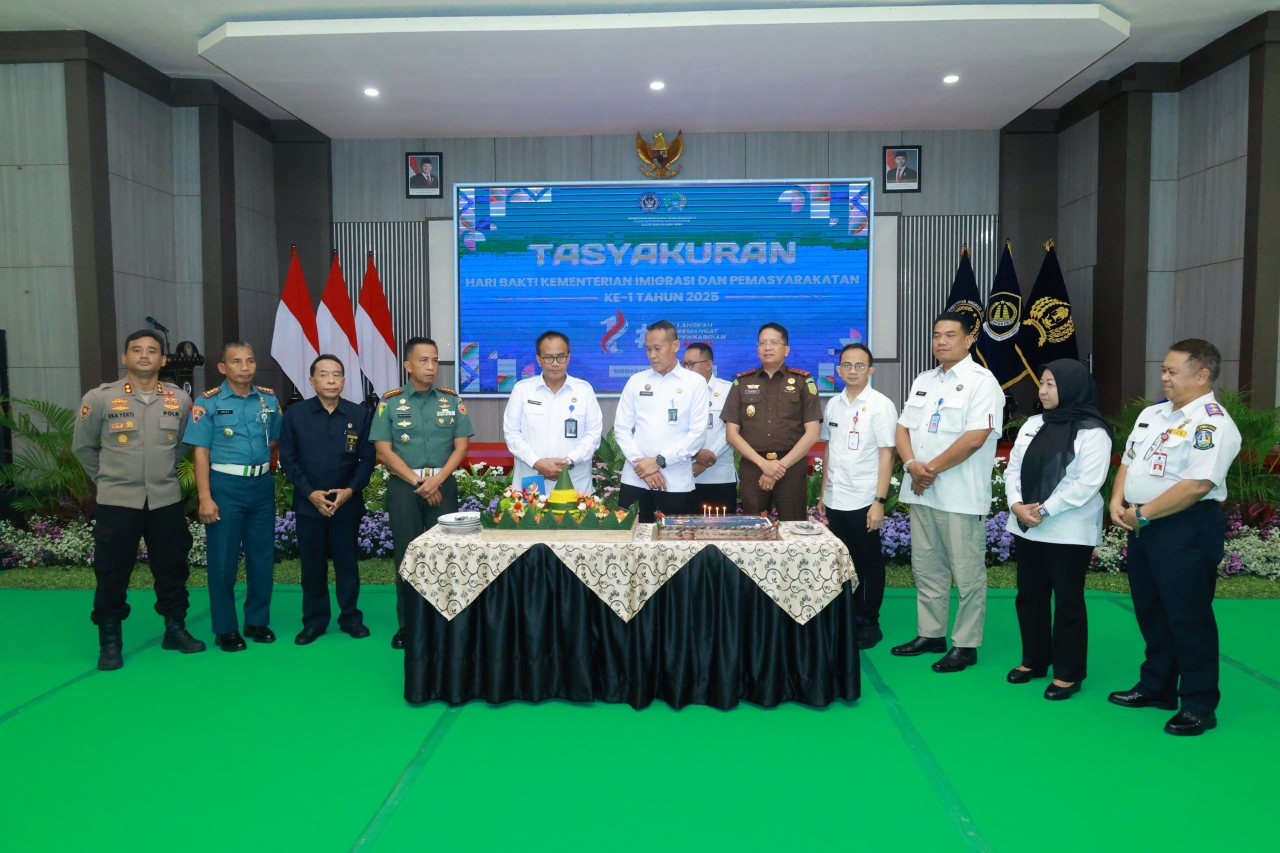 Satu Semangat Satu Pengabdian Untuk Bangsa, Kalapas I Madiun Hadiri Tasyakuran HUT Kemenimipas