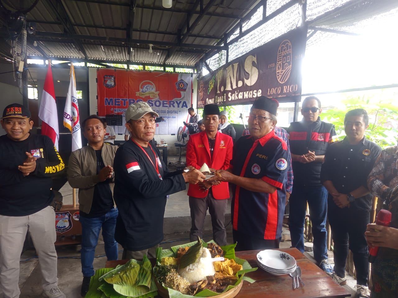 Media Metro Soerya Rayakan HUT 15 TH di Raya Karang Asem Surabaya