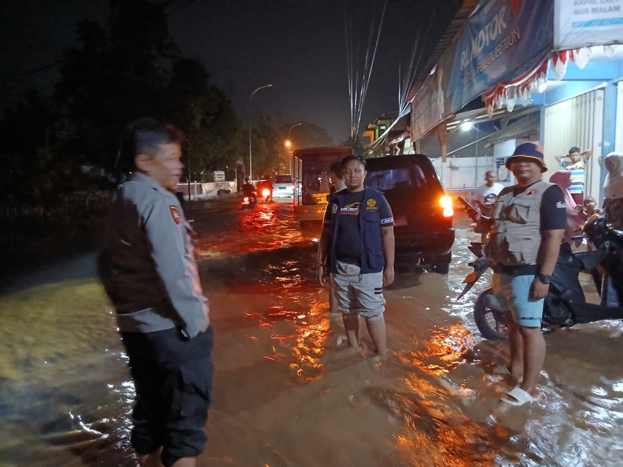 Ratusan Rumah di Winongan Tergenang Banjir, Polsek Winongan Bergerak Cepat 