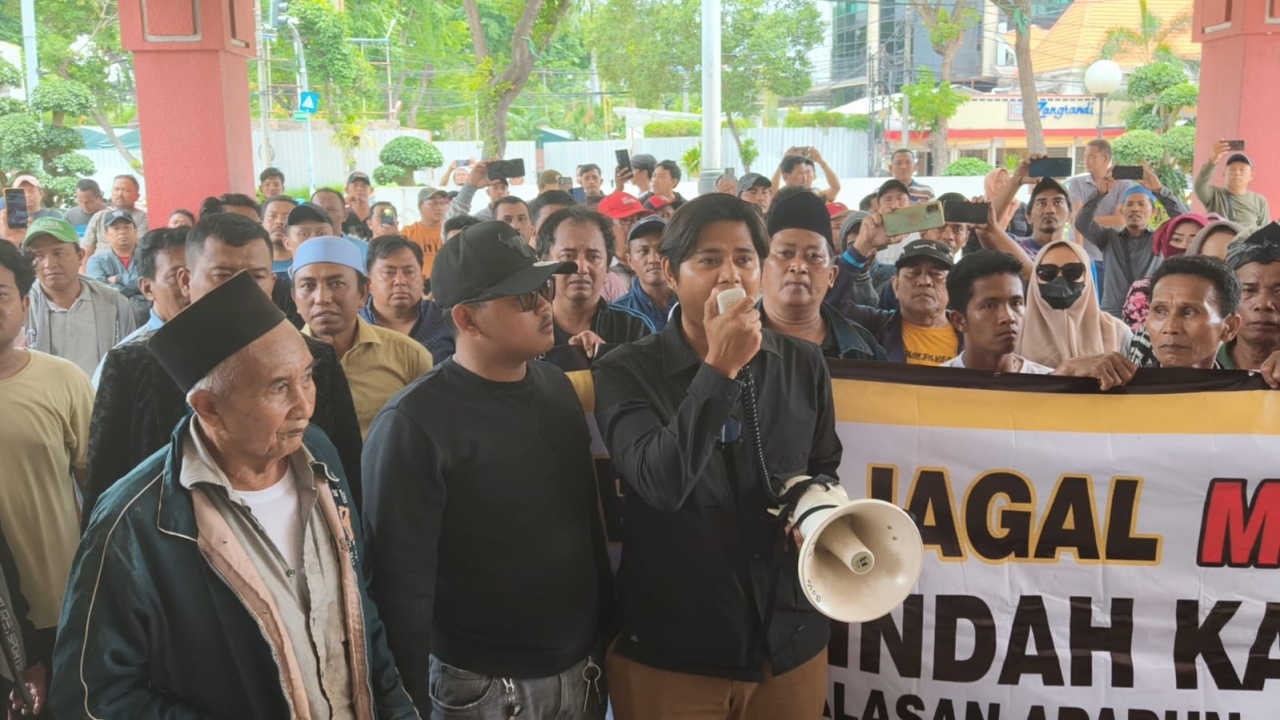 Paguyuban Jagal dan Pedagang Daging Sapi Surabaya Gelar Aksi Unjuk Rasa Menolak Pemindahan RPH
