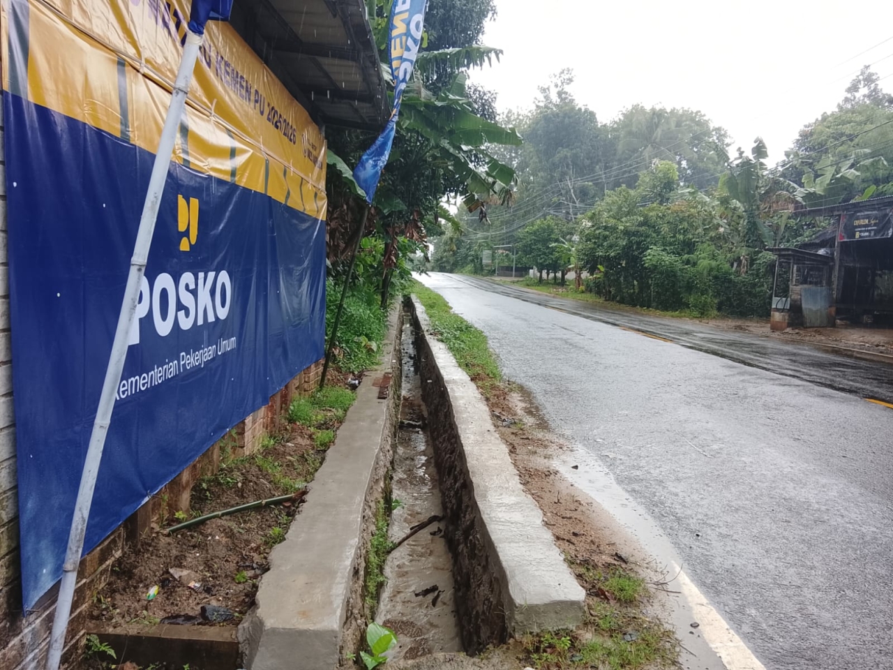 Pembangunan Derenase Kampung Sadang, Warga Ciburial Bersyukur 