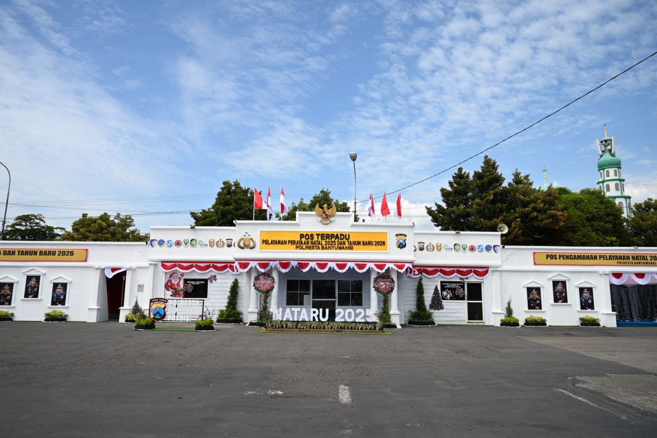 Satlantas Polresta Banyuwangi Siagakan Pospam dan Pos Pelayanan Jelang Natal 2025 dan Tahun Baru 2026