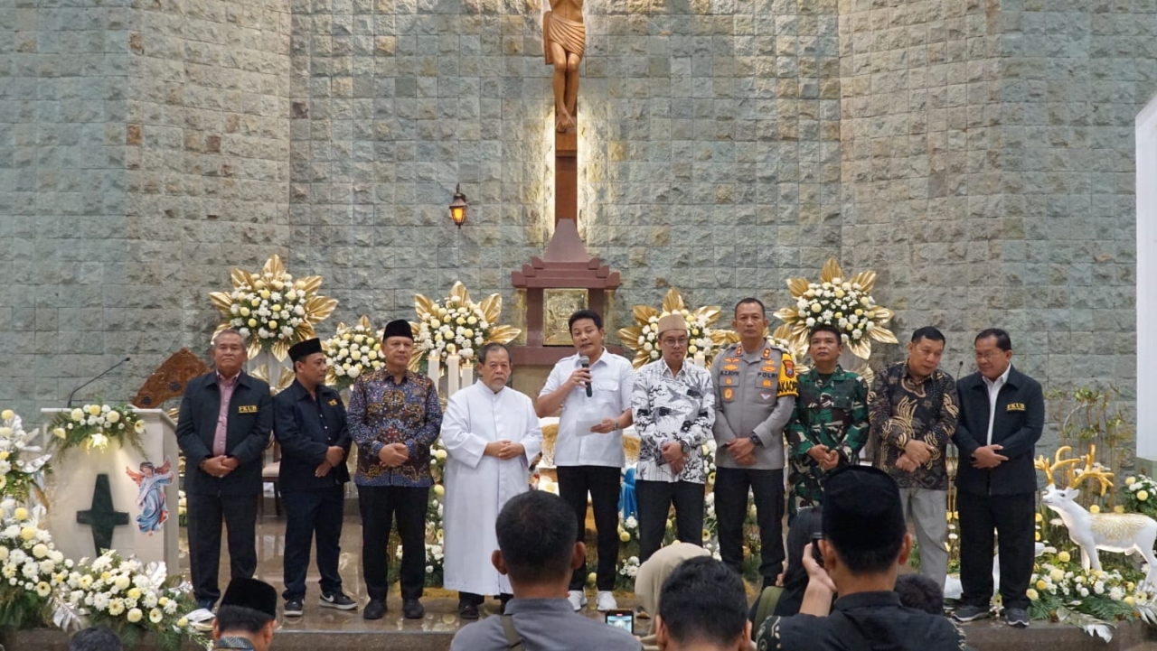 Rasa Aman di Malam Natal, Bupati Sidoarjo bersama Forkopimda Sidoarjo Kunjungi Gereja