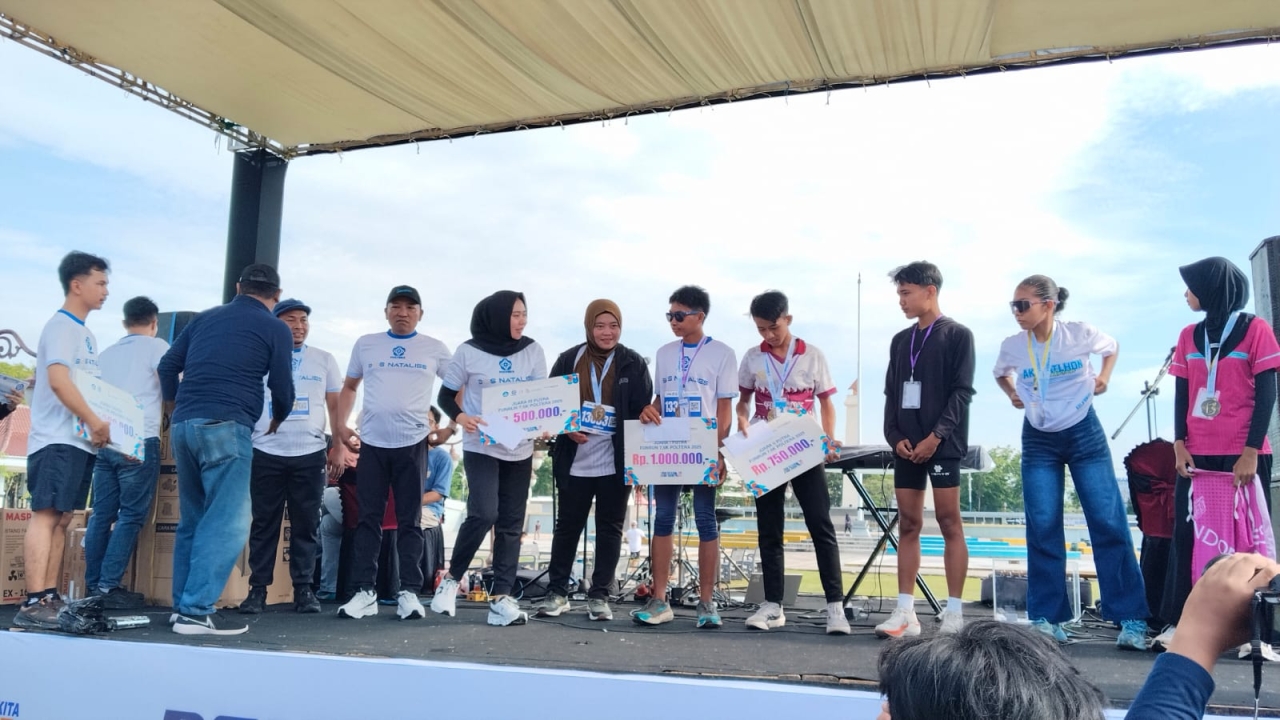 Foto : Rayakan Dies Natalis ke-13, Poltera Gelar Fun Run 7,5K Bersama Bupati Sampang