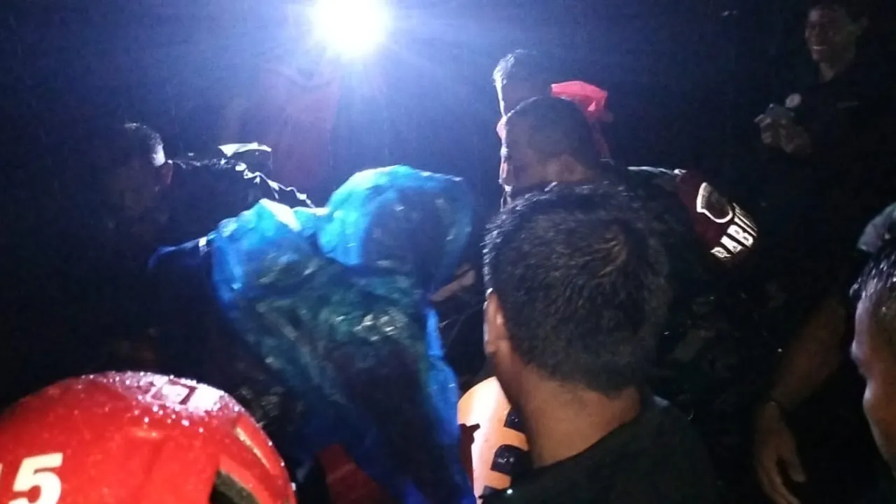 Banjir Susulan di Padang Pariaman, Tim Rescue Korpolairud Evakuasi 250 Warga