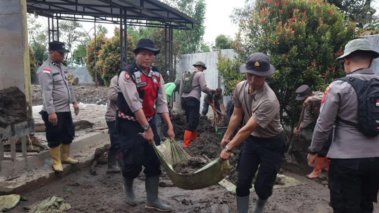 Sinergi Polisi dan Warga: Masjid Syuhada, Bener Meriah Bangkit dari Duka Bencana
