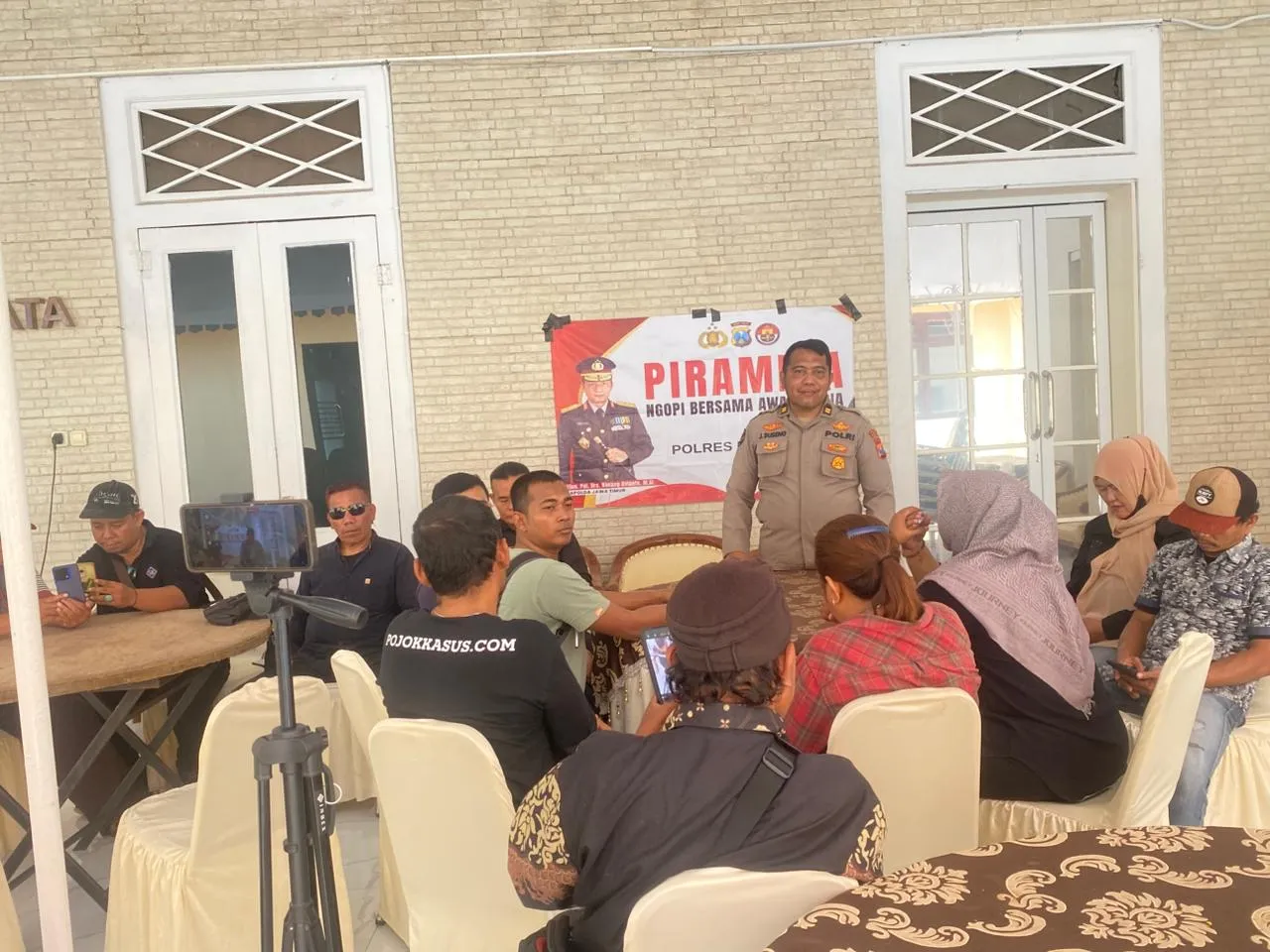 Ngobrol Santai Awak Media “Piramida” Polres Pasuruan, Pererat Sinergi Humas dan Jurnalis