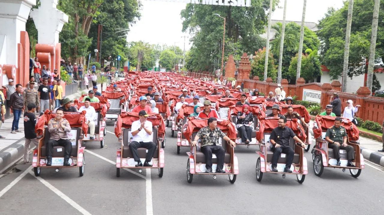 Presiden Salurkan 220 Becak Listrik di Nganjuk, Kapolres Ingatkan Larangan Modifikasi yang Ganggu Faktor Keselamatan