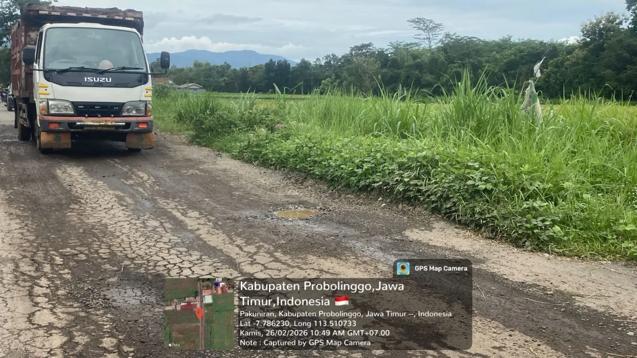 Aktivis Probolinggo Gugat Kerusakan Jalan Akibat Tambang Ilegal