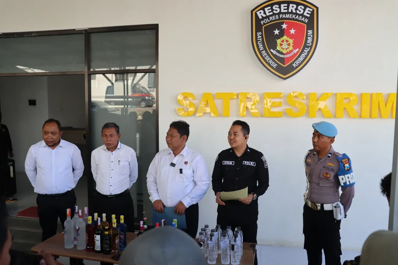 Jelang Ramadhan Polres Pamekasan Gelar Razia Miras