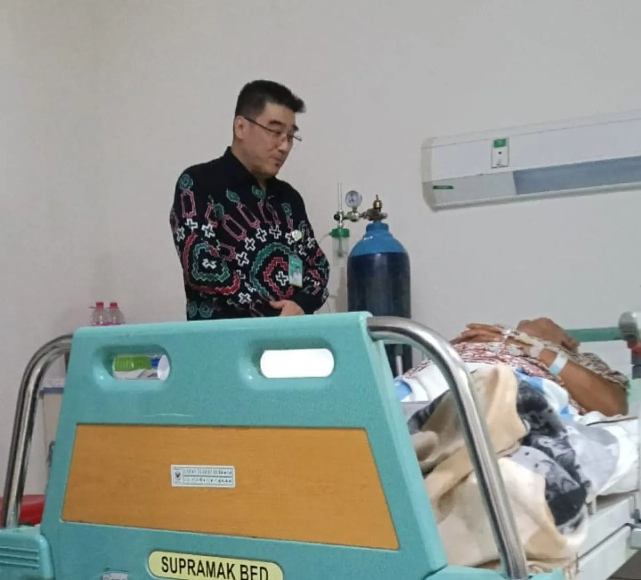 Direktur Utama RSUP Kandou Tinjau Langsung Pasien Operasi, Tegaskan Komitmen Pelayanan Humanis dan Profesional