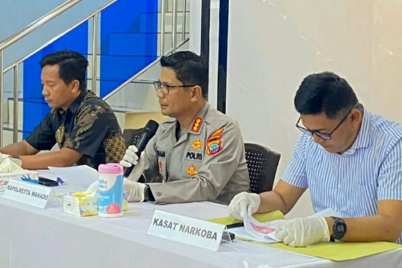 Satres Narkoba Polresta Manado Sikat Jaringan Sabu dan Obat Ilegal, Lima Tersangka Diamankan