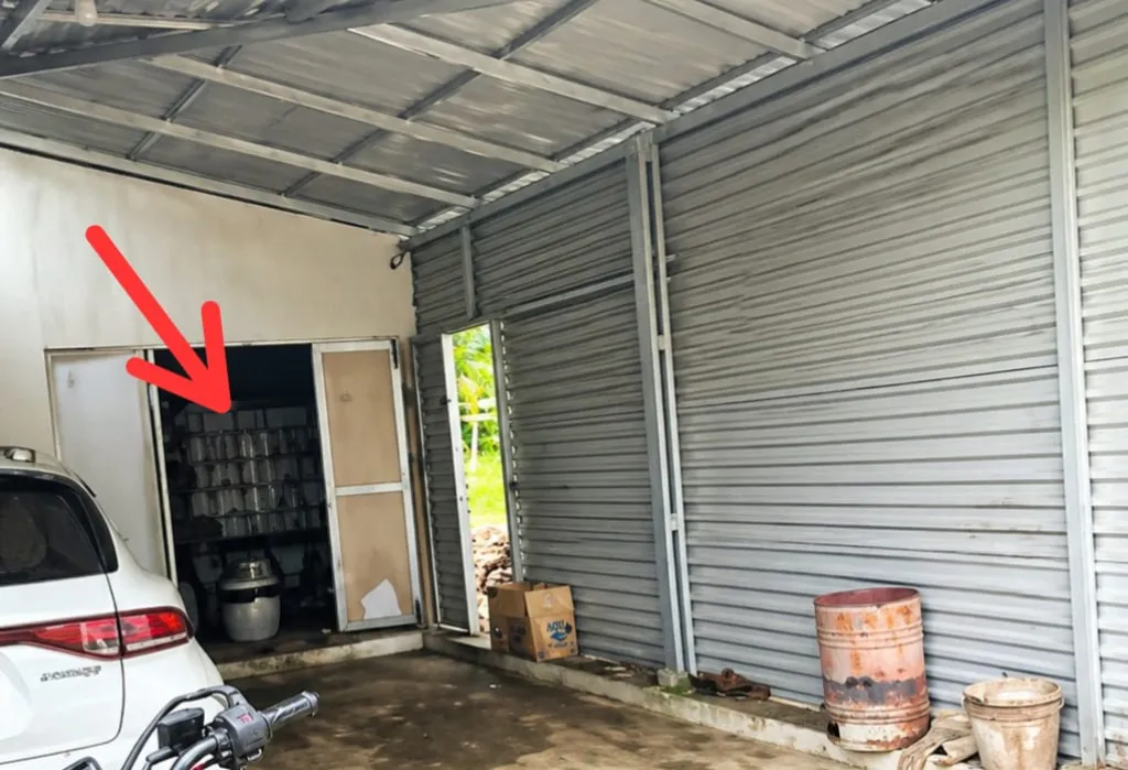 Aktivitas PETI Terang-Terangan, Penampungan Solar Diduga Dekat Kantor Polisi