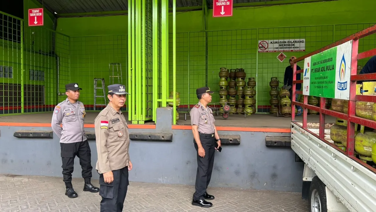 Polres Lumajang Intensifkan Pengecekan LPG 3 Kg, Pastikan Distribusi Tepat Sasaran