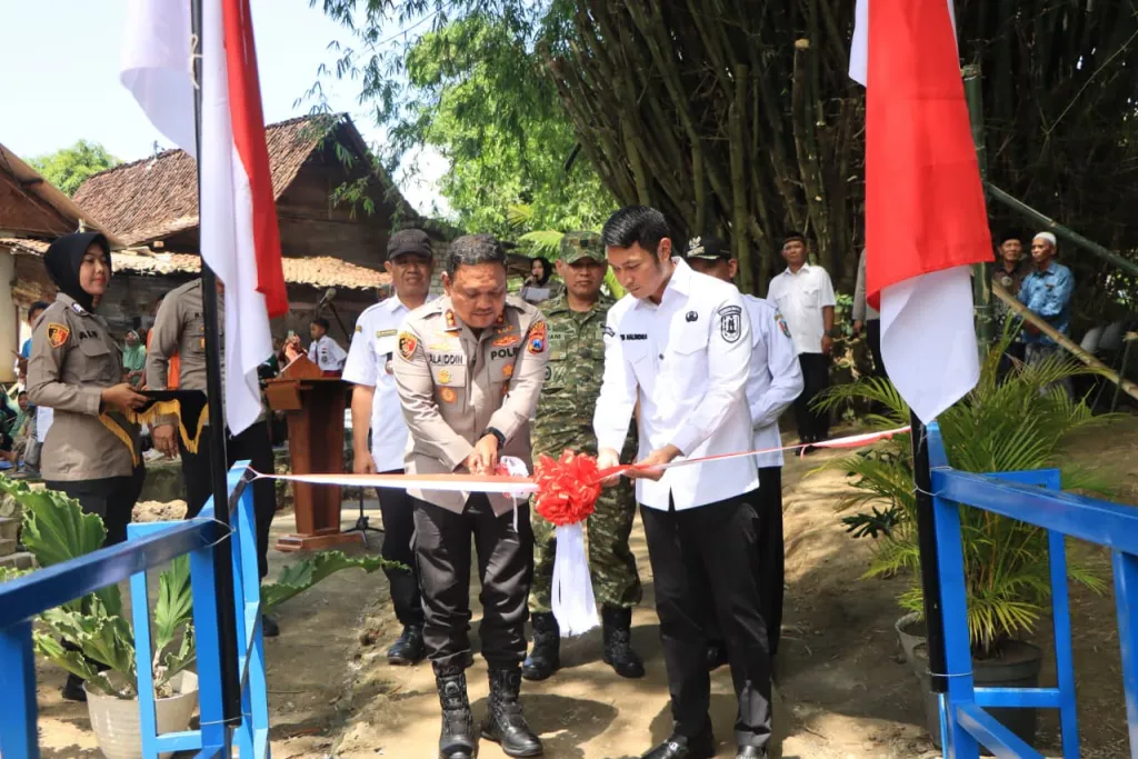 Polres Tuban Bangun Jembatan Merah Putih Presisi, Bupati : Berkat Kepedulian dan Kehadiran Polri di Tengah Masyarakat