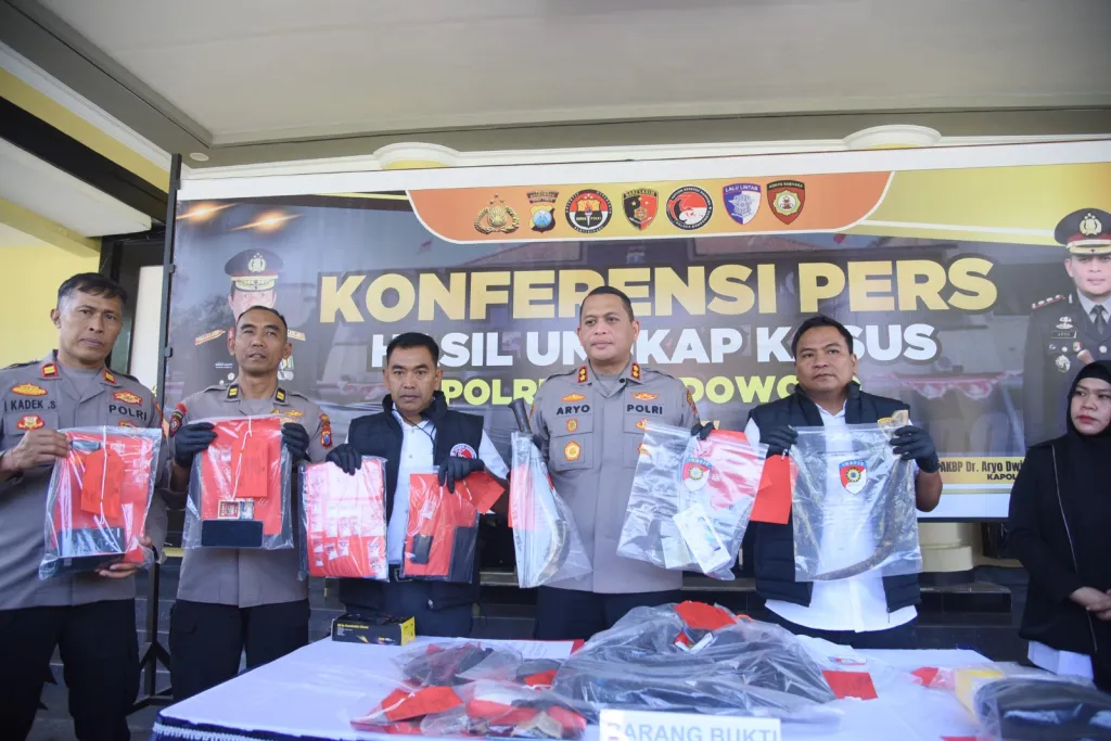 Tindakan Tegas Terukur, Polres Bondowoso Amankan Tersangka Perampokan Berclurit