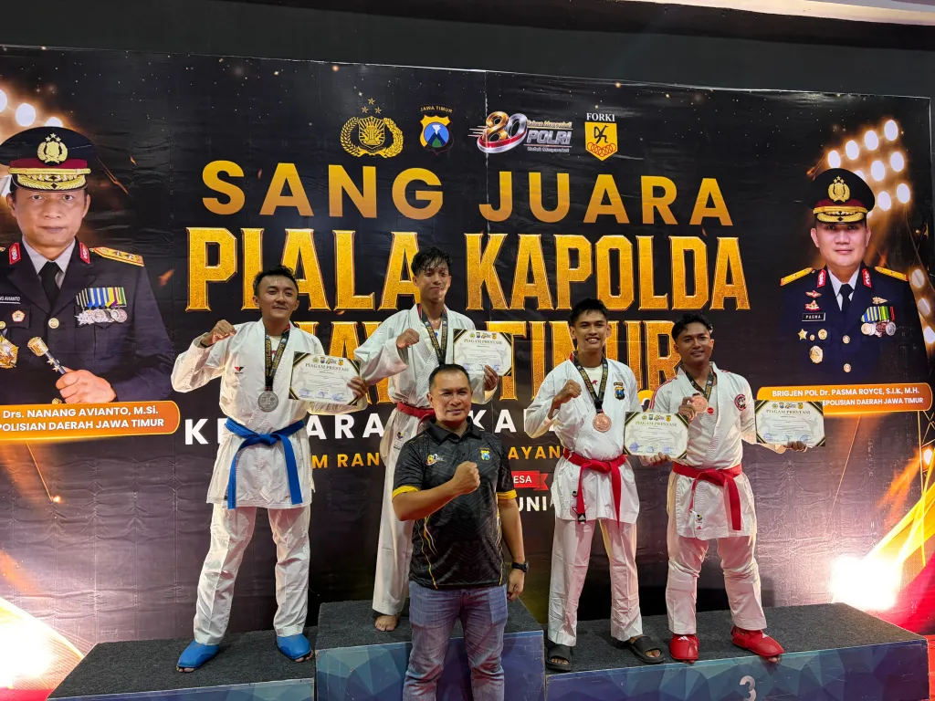 Polres Pelabuhan Tanjung Perak Borong 18 Medali dan Tiga Gelar Best of The Best di Kejuaraan Karate Piala Kapolda Cup 20