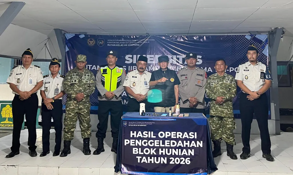 Sinergi dengan TNI-Polri, Rutan Sampang Gelar Penggeledahan Massal Berantas Halinar