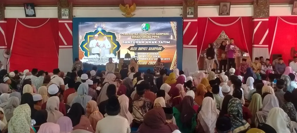 Hari Asyura Penuh Berkah, Ribuan Anak Yatim Se-Kabupaten Sampang Padati Pendopo
