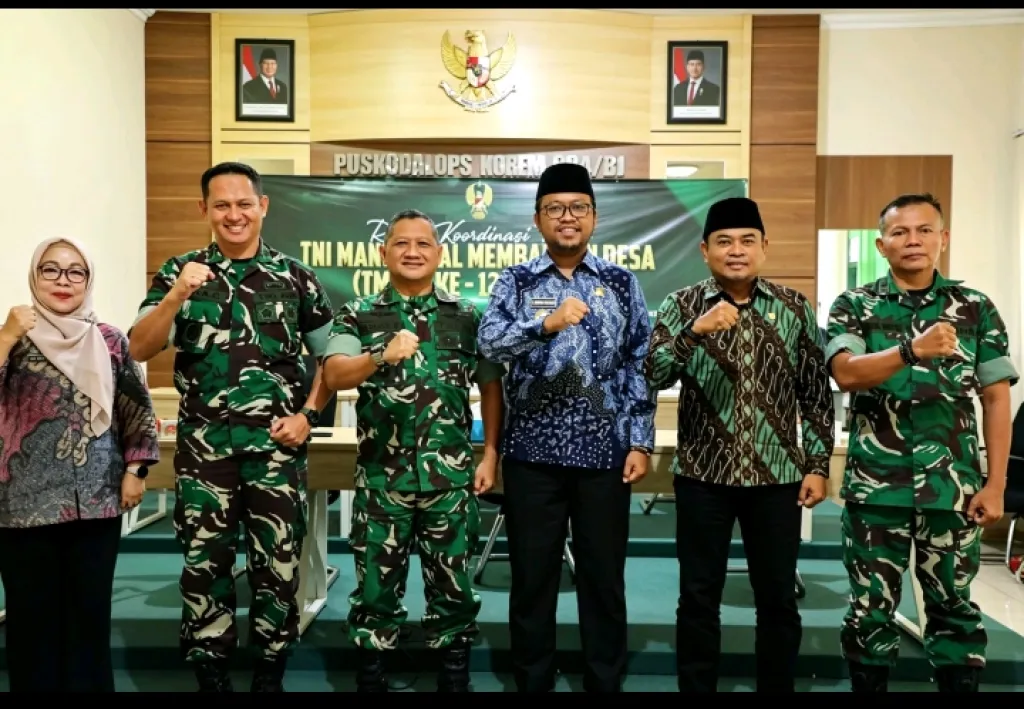 Sinergi Pemkab Sampang dan TNI, Wabup Bersama Dandim Hadiri Rakornis TMMD ke-129