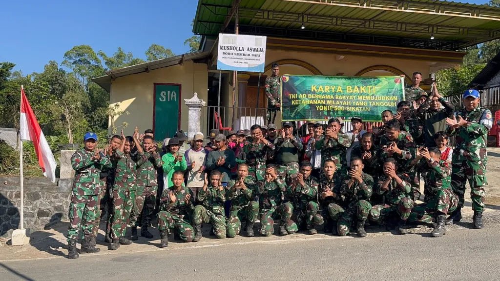 230 Prajurit Yonif 500/Sikatan Turun ke Desa Tawangargo, Gelar Bhakti Sosial dan Karya Bakti