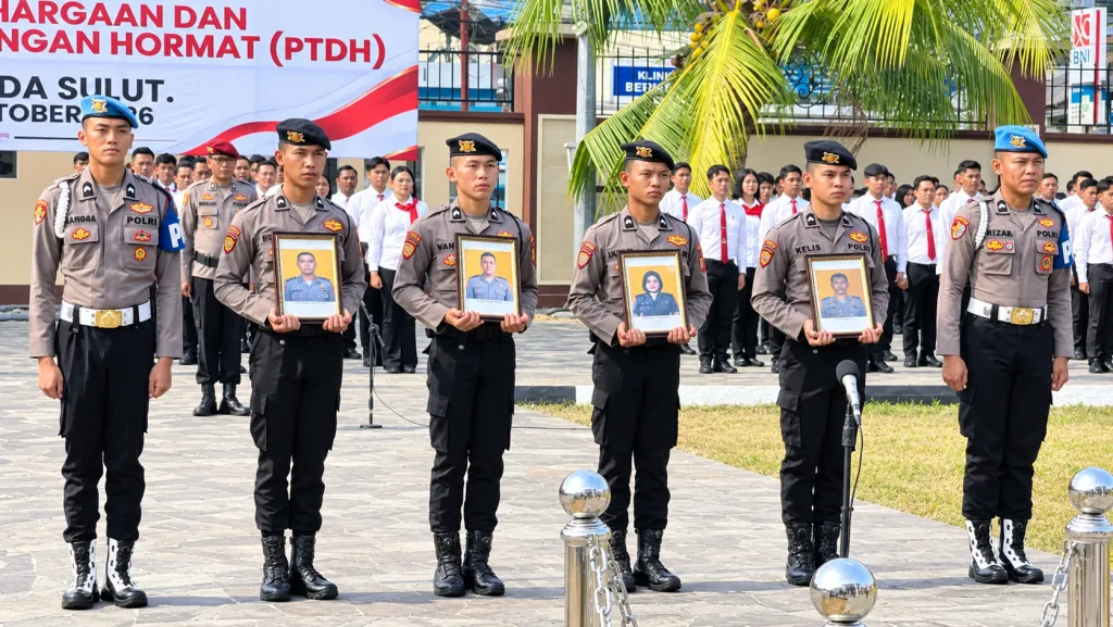 Polda Sulut Tegaskan Komitmen Polri Profesional melalui PTDH dan Penghargaan Personel