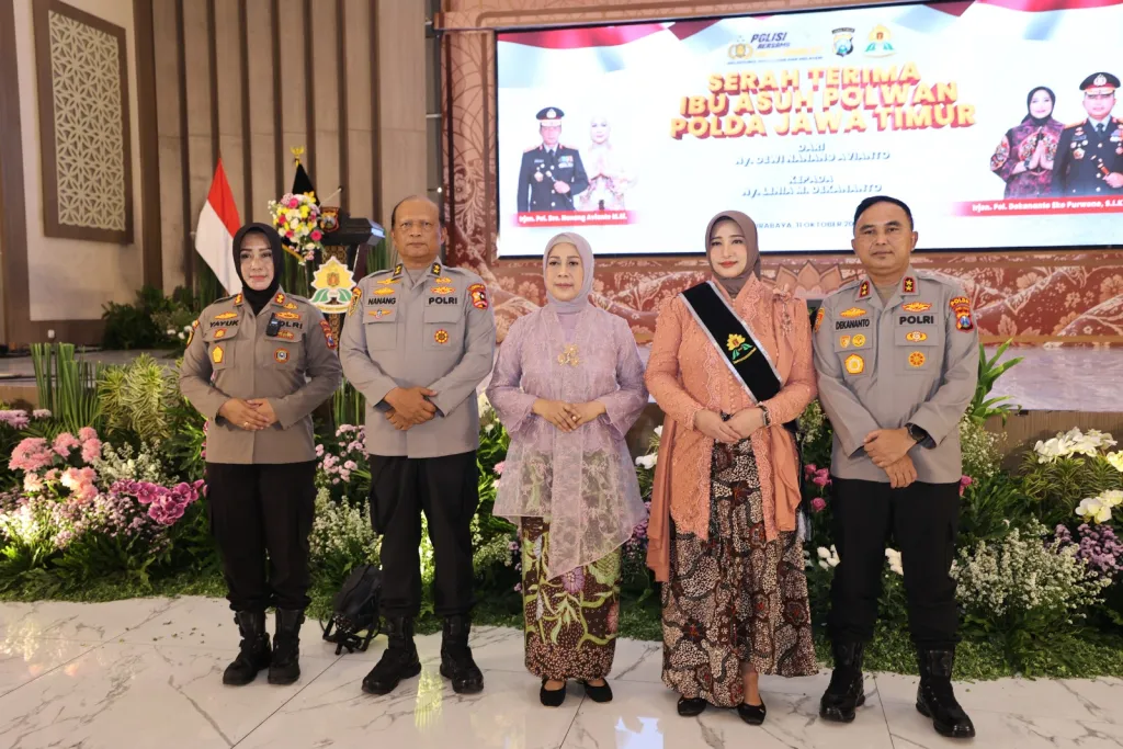Jadi Ibu Asuh Polwan Polda Jatim, Ny. Lenia Dekananto Dorong Kesejahteraan dan Keharmonisan Keluarga Polri
