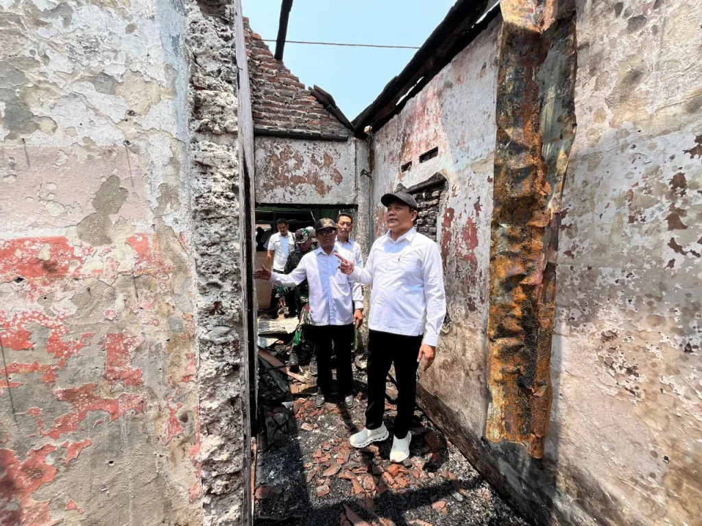 Kebakaran Dua Rumah di Sukodono, Pemkab Sidoarjo Targetkan Perbaikan  Mulai Pekan Ini