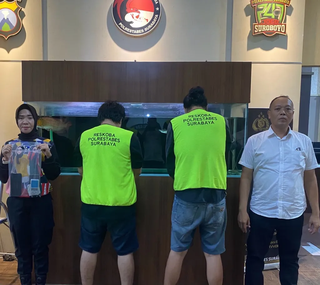 Satresnarkoba Polrestabes Surabaya Tangkap Dua Terduga Pengedar Sabu di Peneleh, Lima Poket Disita