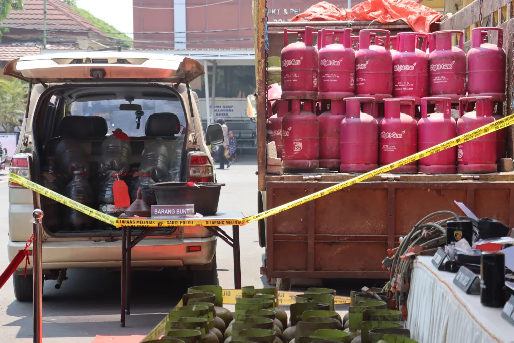 Polres Pasuruan Ungkap Dugaan Penyalahgunaan Pertalite Subsidi, Tersangka Gunakan 5 Barcode MyPertamina Milik Keluarga