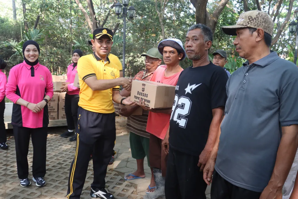 Green Policing, Polres Pasuruan Ajak Masyarakat Jaga Kelestarian Lingkungan di Hutan Kota Bangil