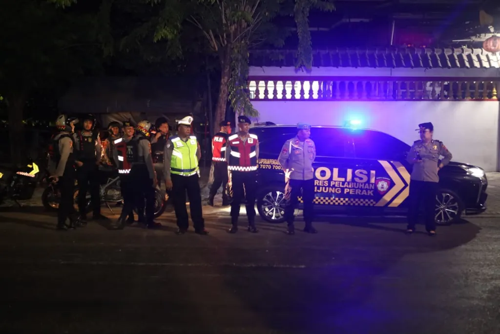Polres Pelabuhan Tanjung Perak Gelar Patroli Skala Besar Antisipasi Gangster dan Balap Liar