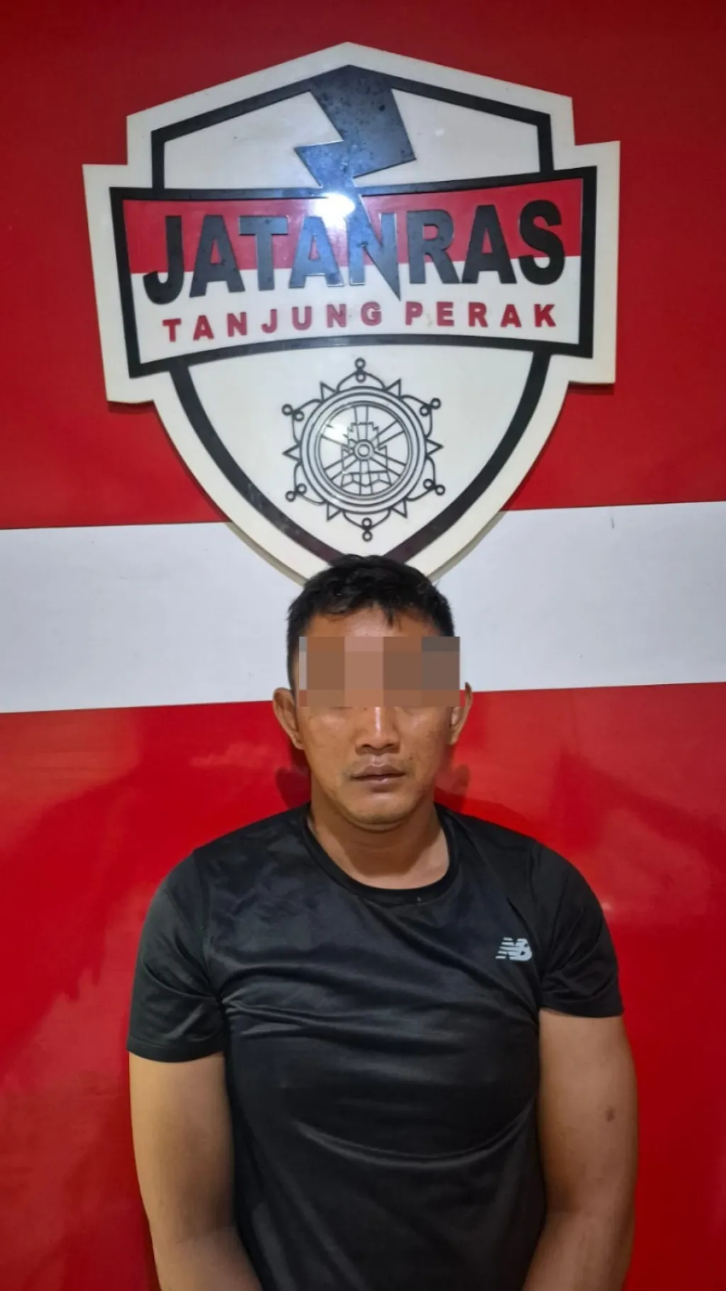 Polres Pelabuhan Tanjung Perak Amankan Pelaku Pencurian di Toko Madura yang Viral di Medsos. 
