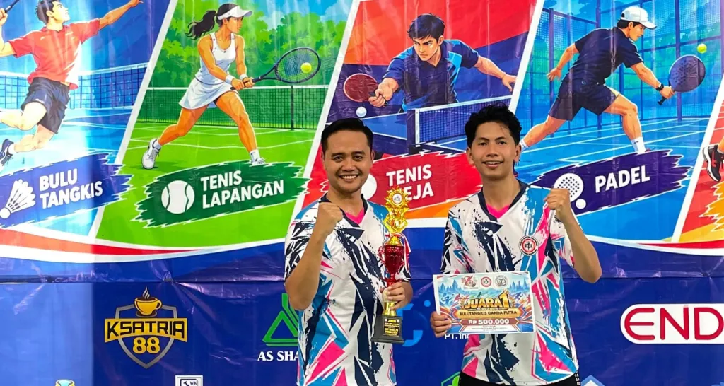 Kado Indah Hari Jadi IDI ke-76, Dua Dokter Asal Sampang Sabet Juara 1 Bulutangkis Se-Jawa Timur