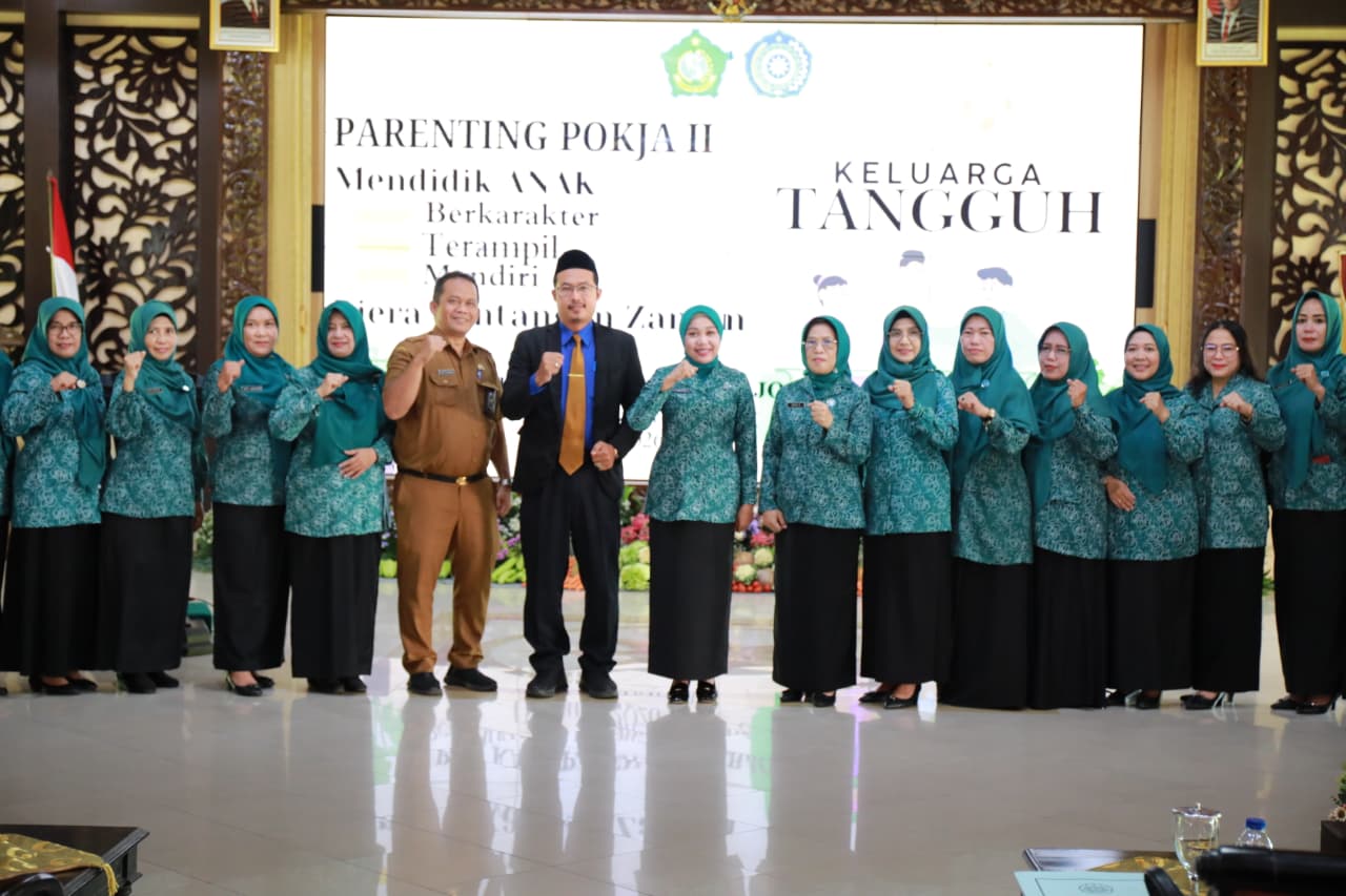 Ketua TP. PKK Kabupaten Sidoarjo Ajak Ibu-ibu Ciptakan Keluarga Tangguh di Era Digital