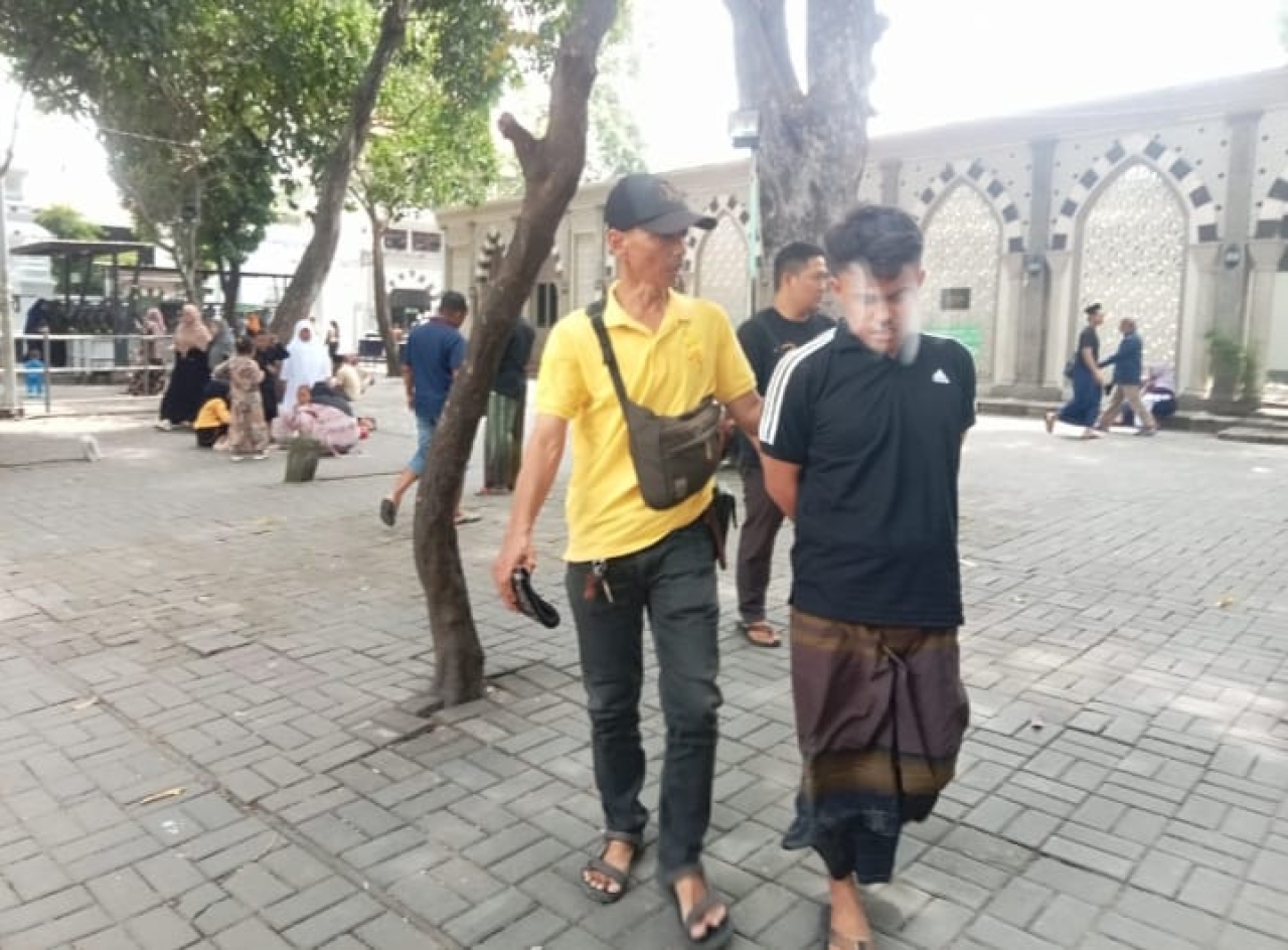 Beraksi di Masjid Sunan Ampel, Pencuri Uang Peziarah Akhirnya Tertangkap