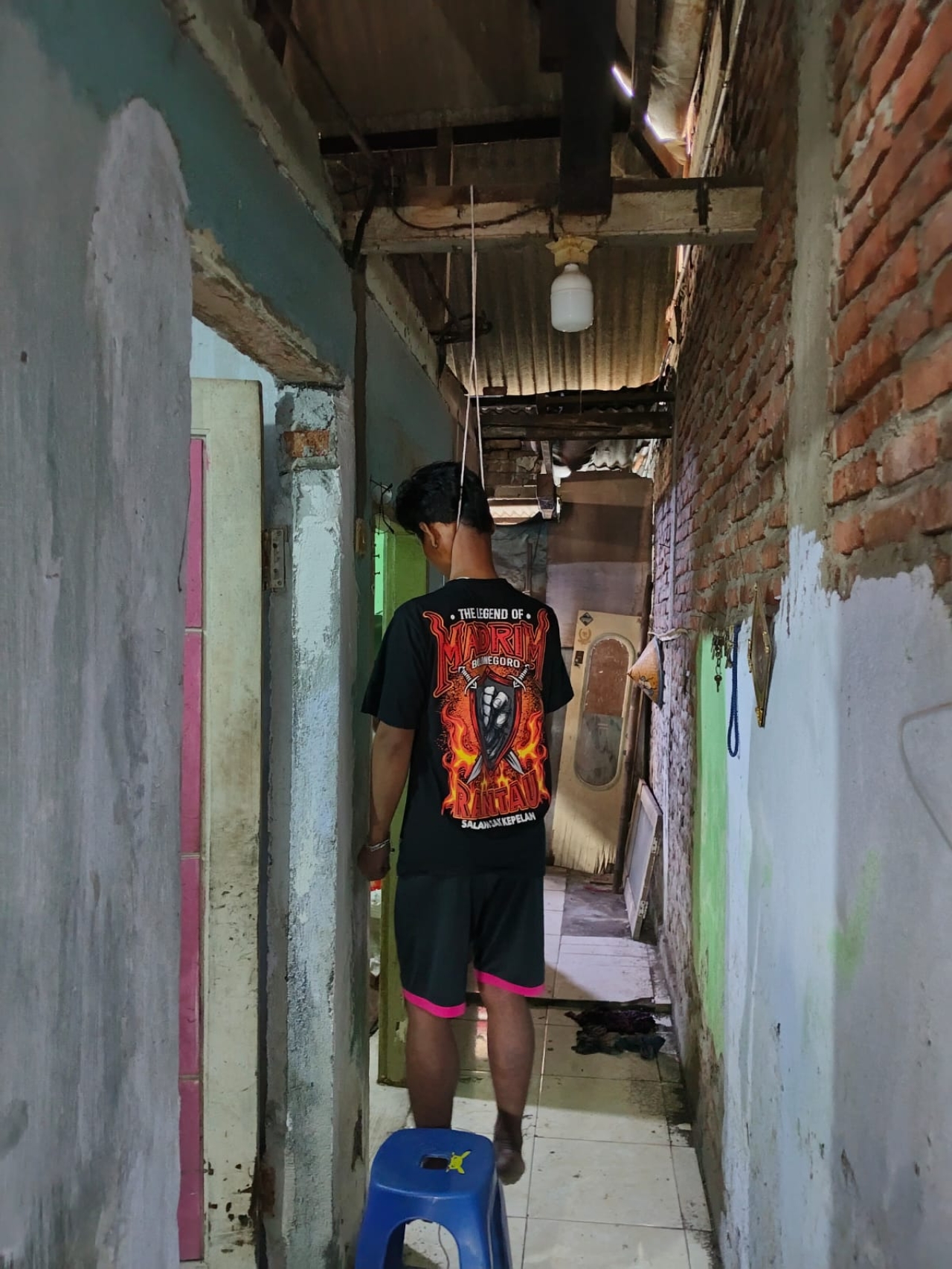 Gempar di Warga Tenggilis Surabaya Penjual Buah Ditemukan Meninggal di Diduga Bunuh Diri