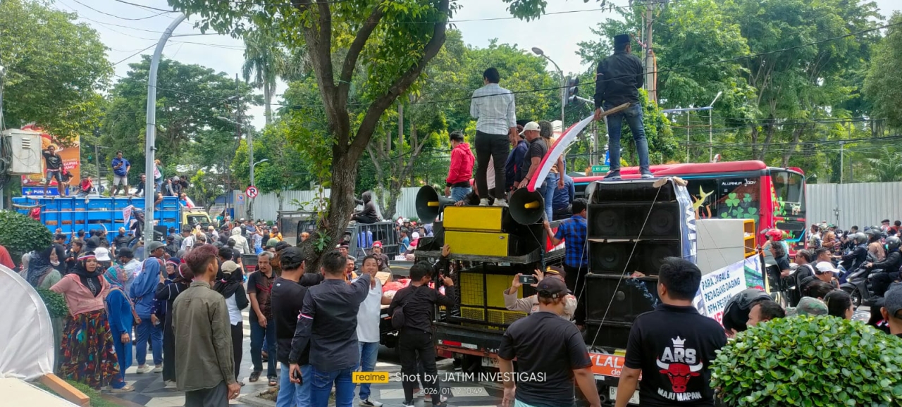 Jagal dan Pekerja RPH Pegirikan Demo di DPRD Surabaya, Tuntut Pembatalan Rencana Pemindahan