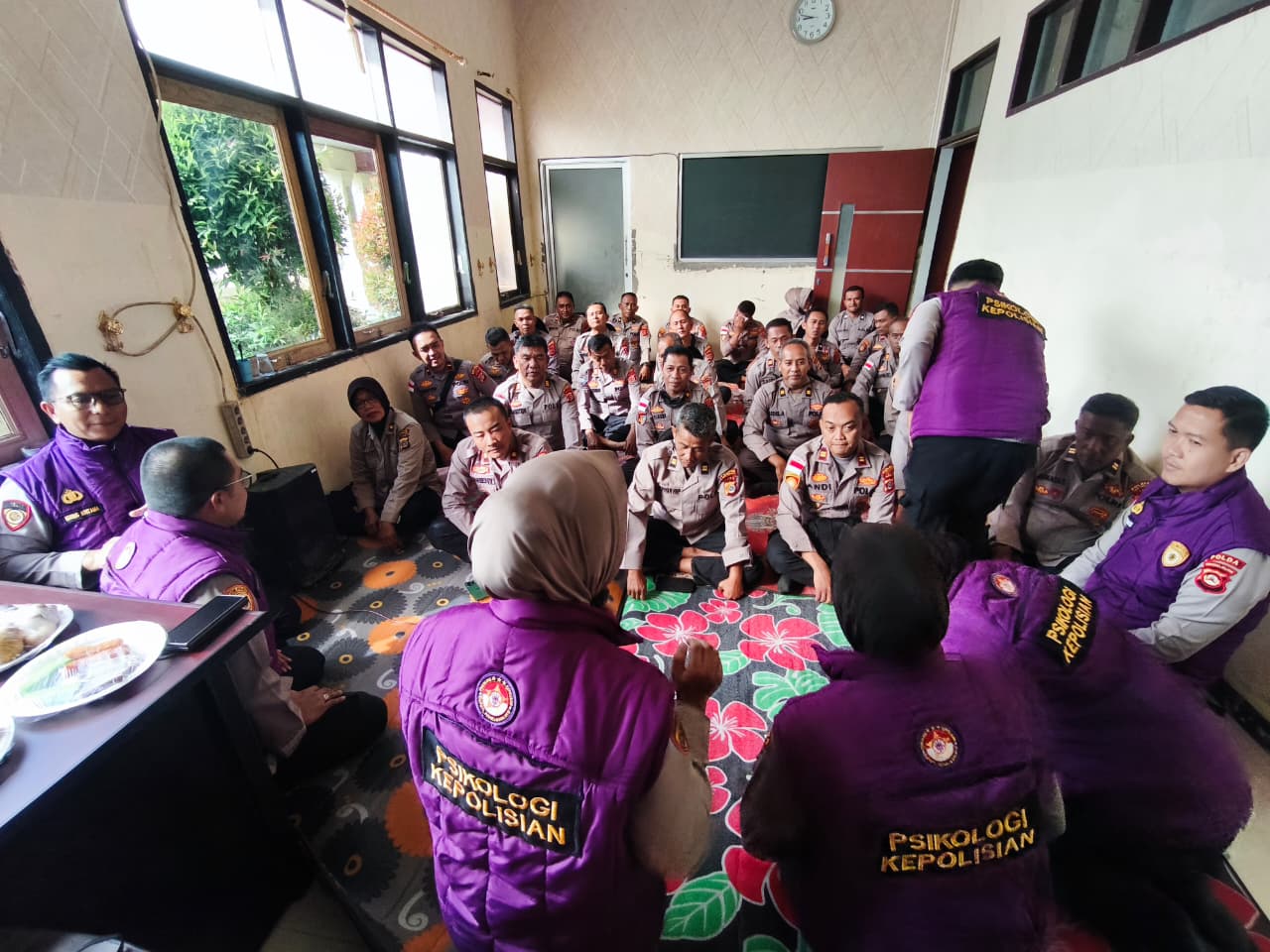 Rumah Terendam, Tugas Tetap Jalan: Trauma Healing Mabes Polri Hadir untuk Personel Polres Aceh Tamiang
