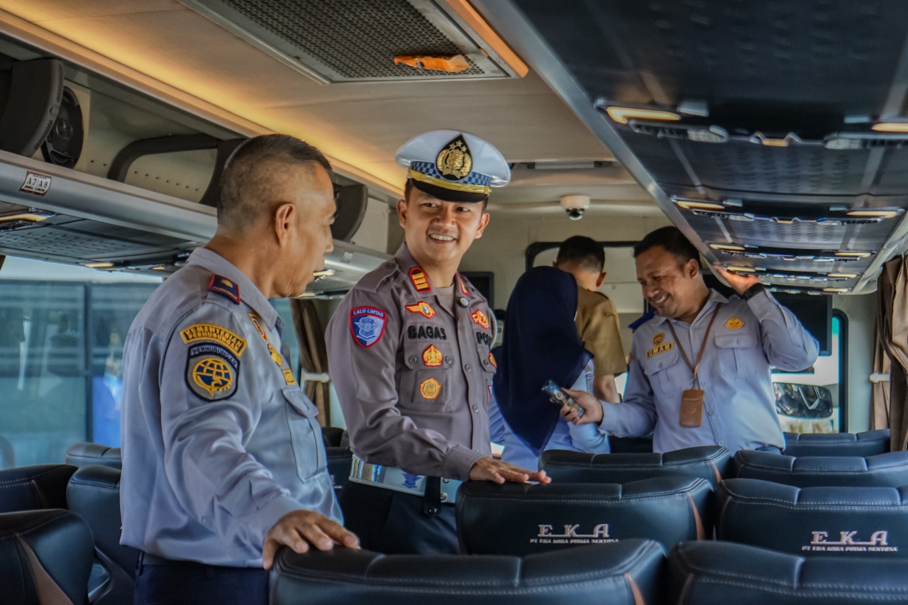 Operasi Keselamatan Semeru 2026 Polres Jember Ramp Check dan Periksa Kesehatan Awak Bus