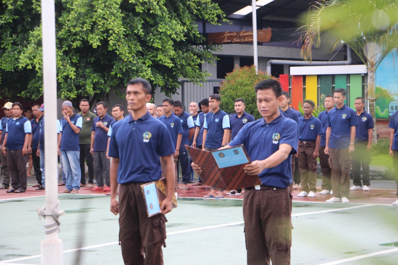 Penguatan Disiplin dan Kepatuhan, Kasi Bimkemasy Pimpin Apel Warga Binaan Tekankan Pentingnya Ketaatan dan Kedisiplinan