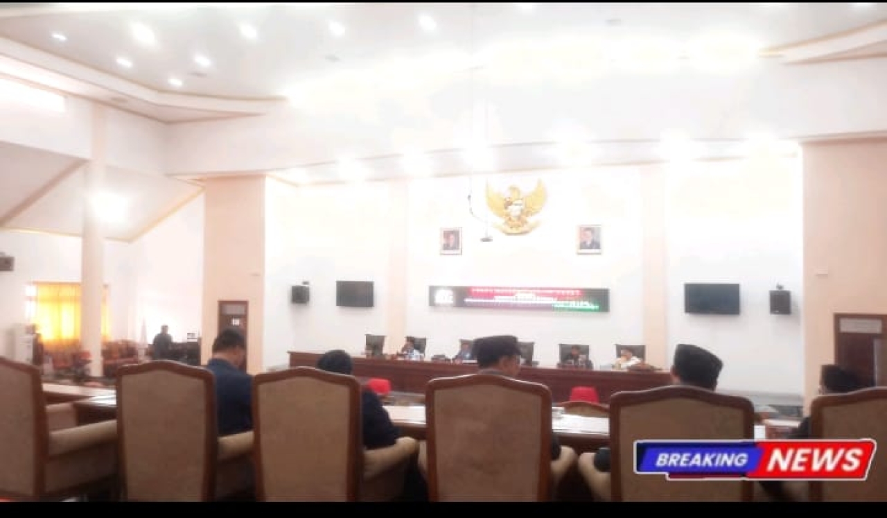 Caption Foto: DPRD Sampang Bahas Raperda Perlindungan Lahan Pertanian