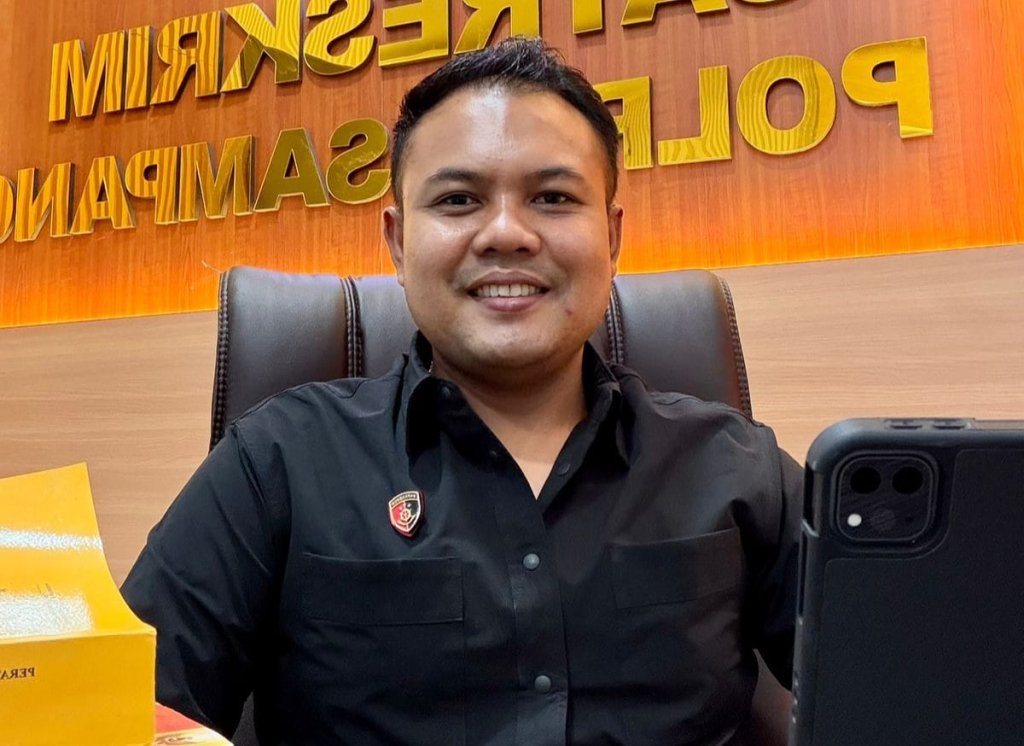 Terekam CCTV di Coffee Lyco GO, Dua Pencuri Meteran Listrik di Sampang Dibekuk Polisi