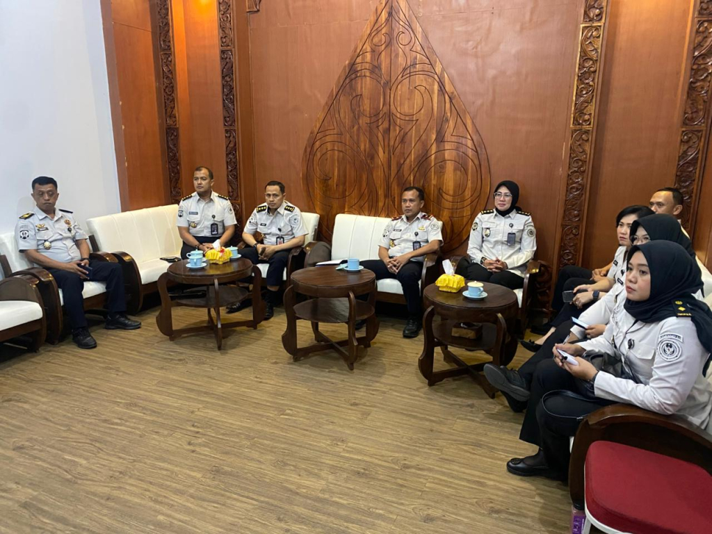 Komitmen Tingkatkan Kinerja, Lapas I Madiun Ikuti Rapat Analisis dan Evaluasi Capaian Kinerja Triwulan I Tahun 2026