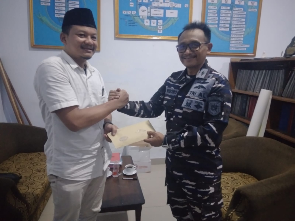 Tim SFQR Lanal Batuporon Amankan 311 Ball Rokok Diduga Ilegal, Diserahkan ke Bea Cukai